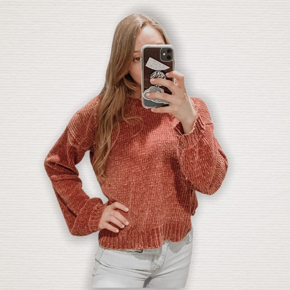 🌸3/$25: Burnt Orange Sweater
